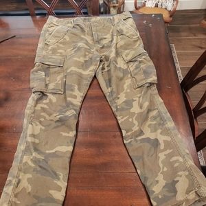 Old navy camoflauge (camo) cargo pants 38x32